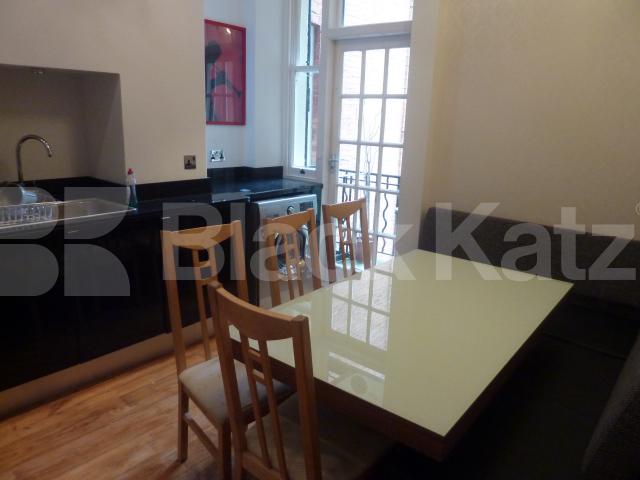 			LUXURY 3 BED 2 BATH!, 3 Bedroom, 1 bath, 1 reception Flat			 Elgin Ave, MAIDA VALE